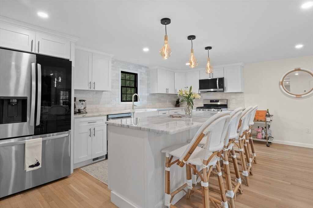 Foto principal - 101 Monomoyic Way