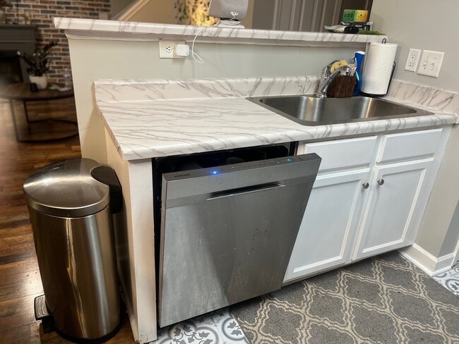 Building Photo - 800 Chilhowee Ct