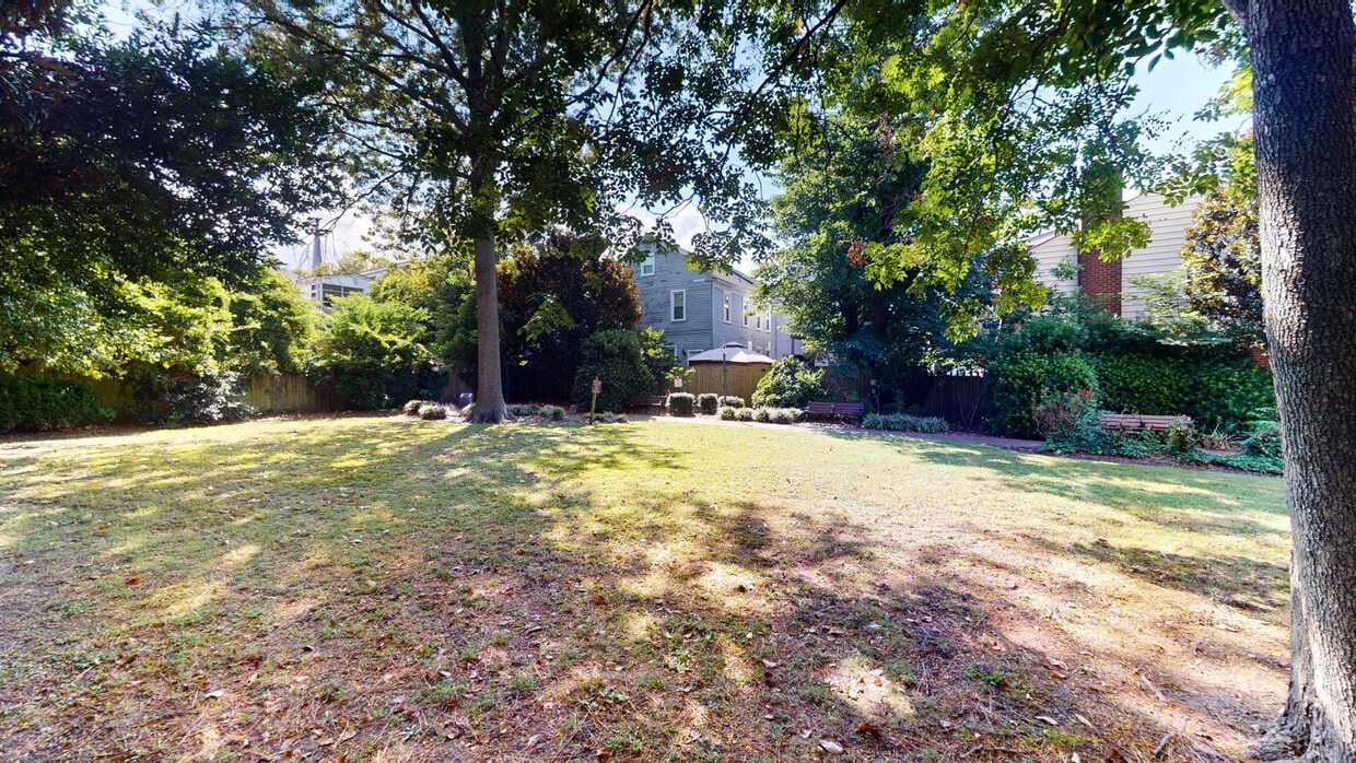 Building Photo - TC411 Dinwiddie St