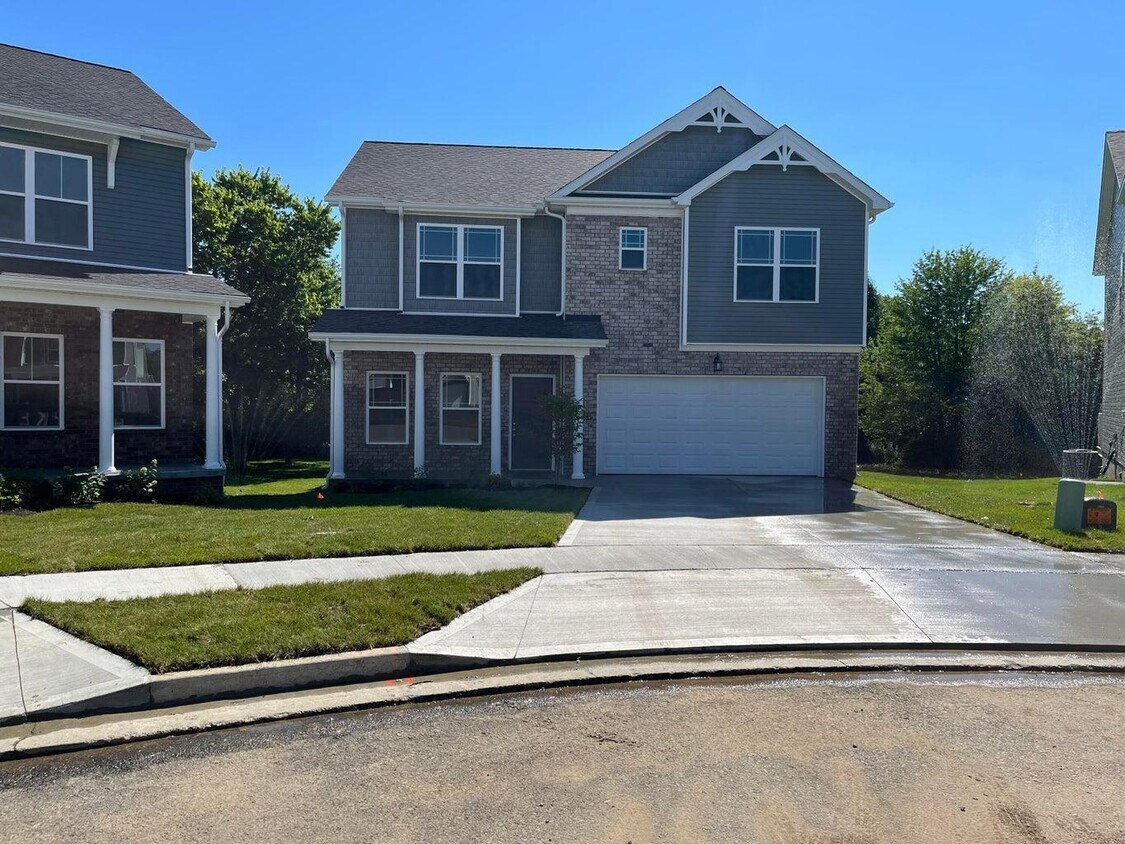 Foto principal - 121 Cammy Ct