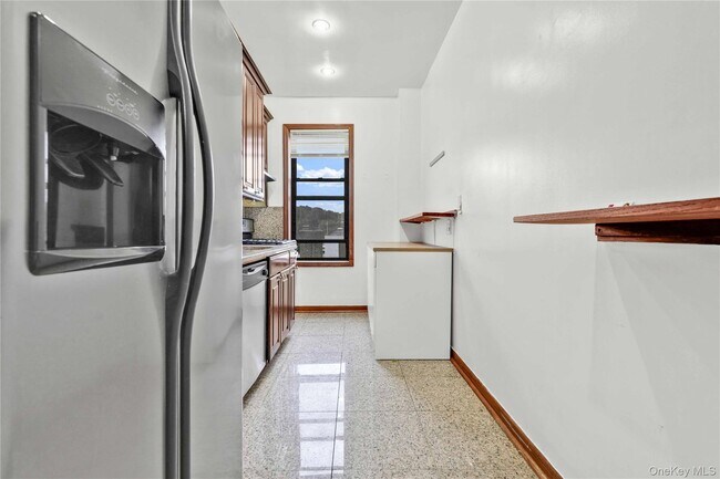 Foto del edificio - 86-03 102nd St