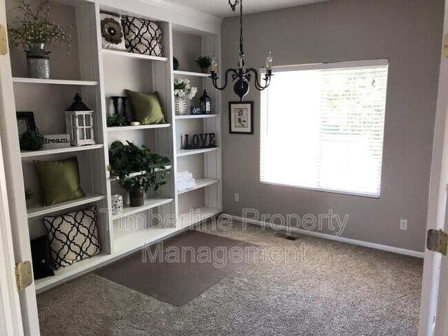 Foto del edificio - 4520 Range Creek Dr