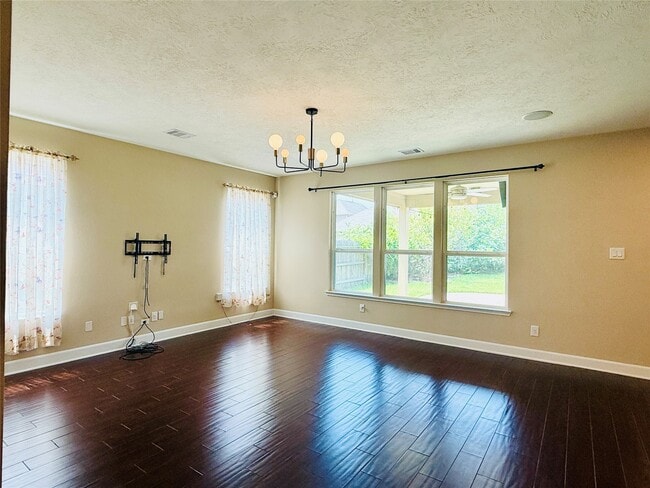 Foto del edificio - 4911 Lattimore Creek Dr