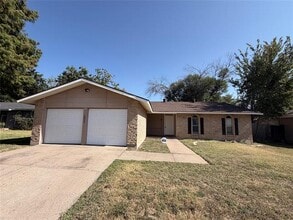 Building Photo - 1803 Wickersham Dr