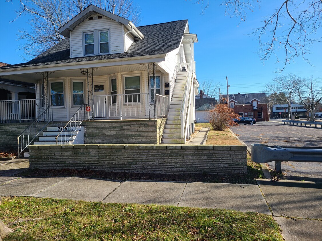 1st floor apt entrance- covered porch - 206 Liverpool Ave