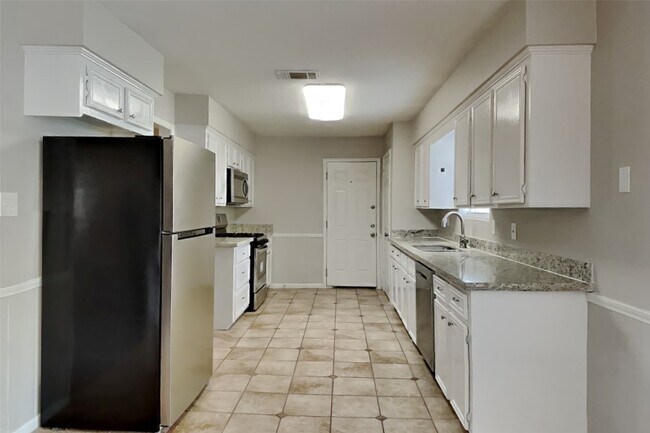 Foto del edificio - 29307 Atherstone St