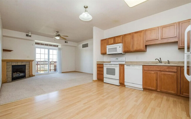 Foto del edificio - 2300 Westlake Rd