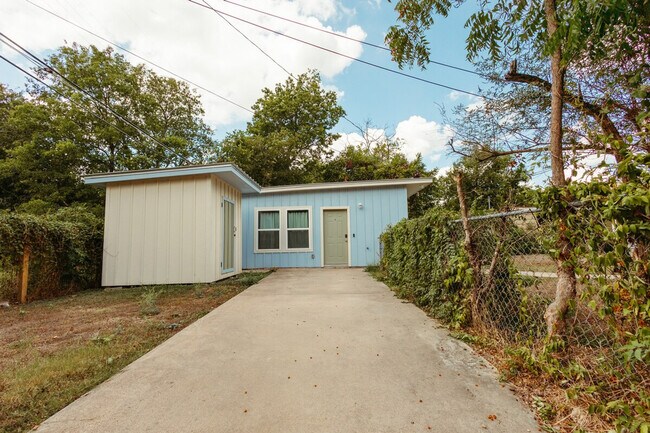 Foto del edificio - 3817 Leland Ave