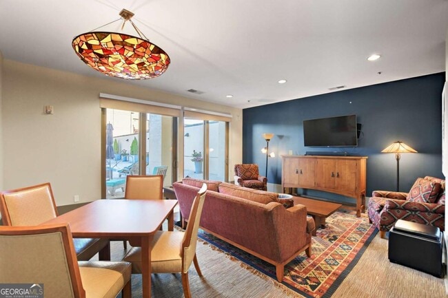 Building Photo - 201 W Ponce de Leon Ave