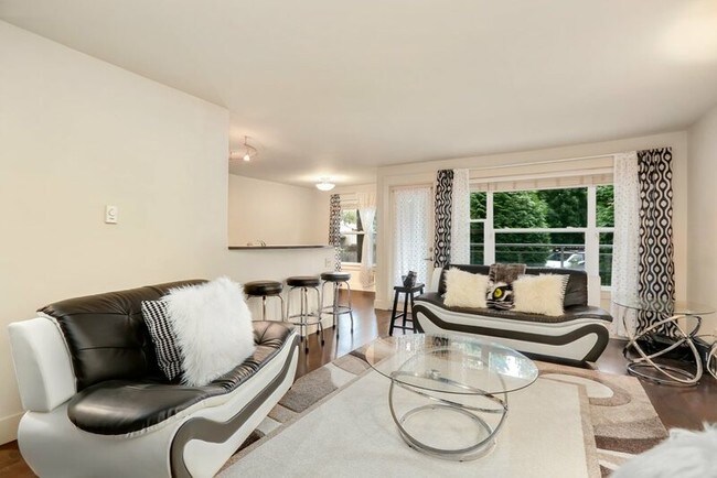 Foto del edificio - 22910 90th Ave W