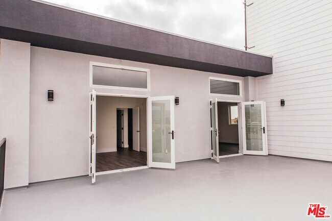 Foto del edificio - 1431 S Sherbourne Dr