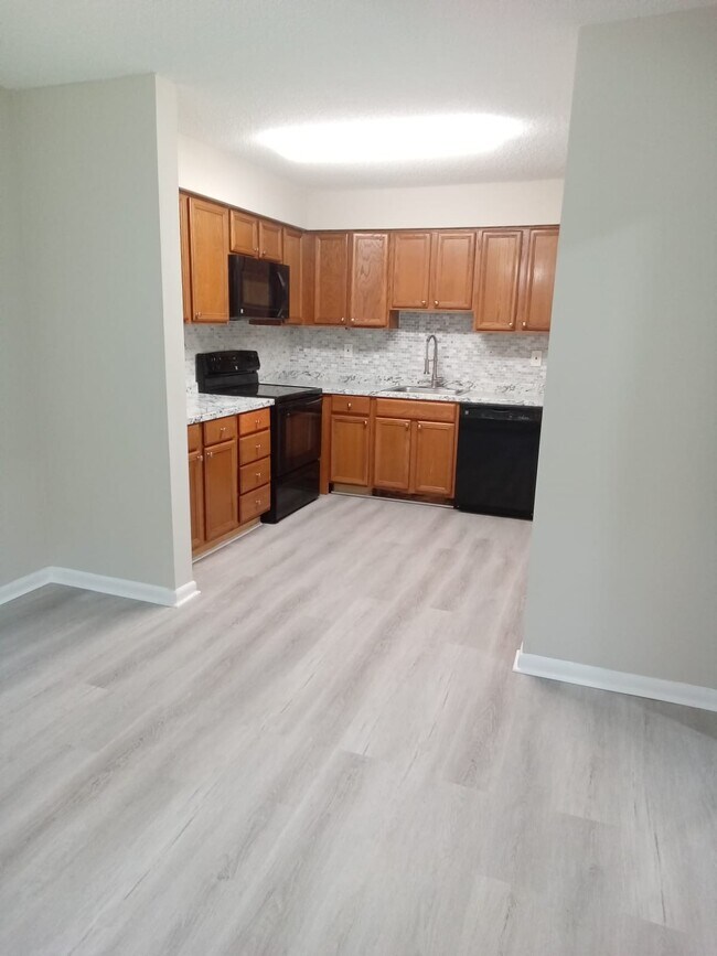 Enclave at Walnut Apartments 91 Walnut St Toms River, NJ Apartments