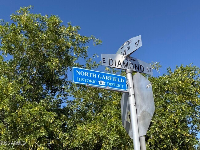 Foto del edificio - 1402 E Diamond St