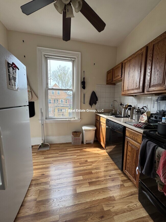 Foto del edificio - 38 Allston St
