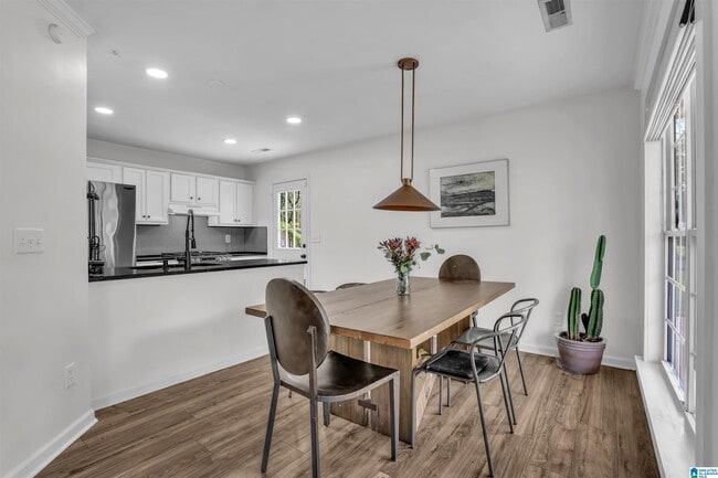 Foto del edificio - 741 47th Pl S