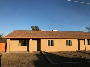 Building Photo - 3940 E Yuma Dr