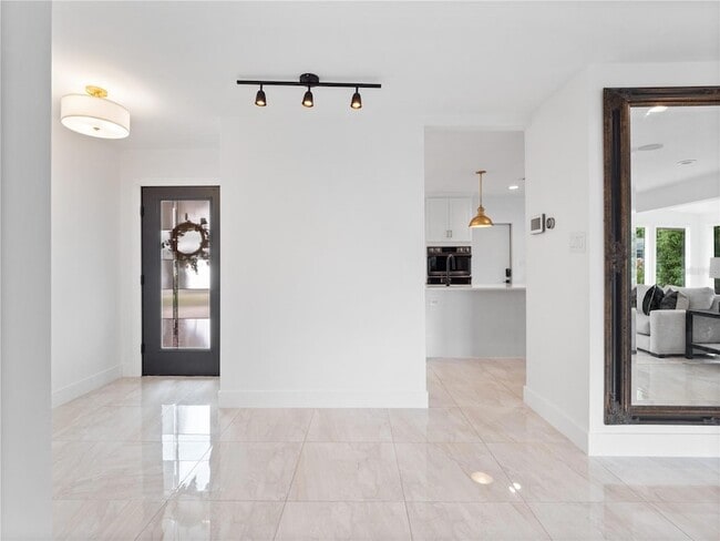 Photo - 5017 Pelleport Ave House