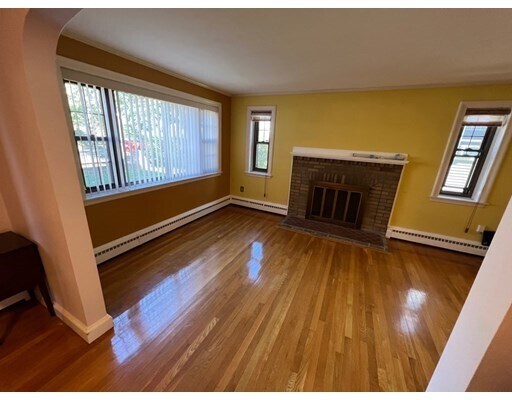 Building Photo - 202 Orient Ave