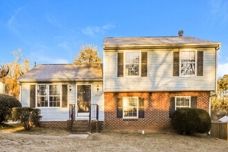 Building Photo - 3467 Meadowland Pl SW