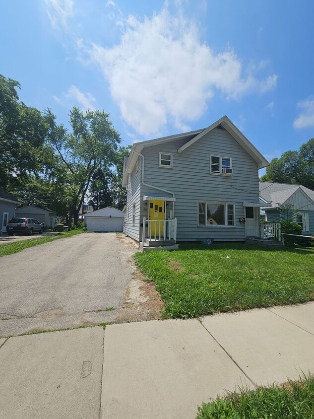 Foto principal - 811 Rock St