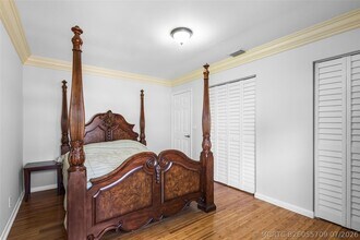 Building Photo - 5223 Deerhurst Crescent Cir