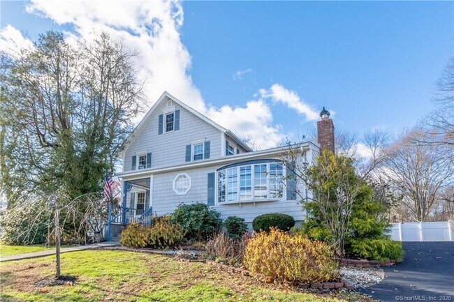 Building Photo - 465 Shelton Rd