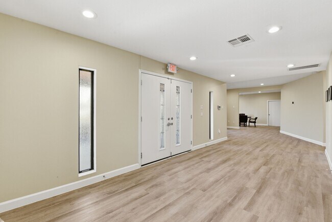 Foto del edificio - 3911 Fulton St