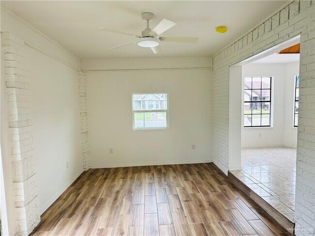 Building Photo - 12 Encino Dr