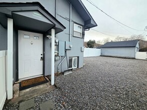 Building Photo - 300 S Franklin Ave