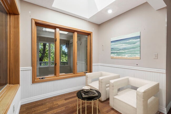 Foto del edificio - 30 Kensington Dr