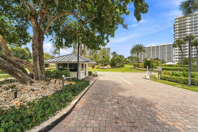 Building Photo - 4101 N Ocean Blvd