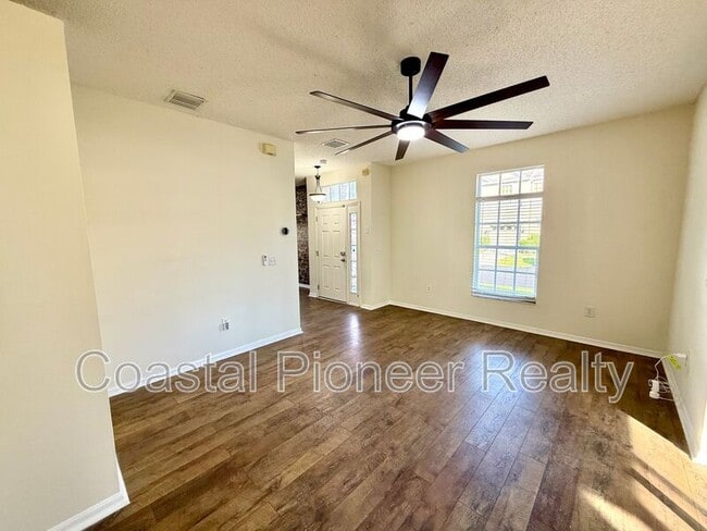 Foto del edificio - 4311 Deermont Cir