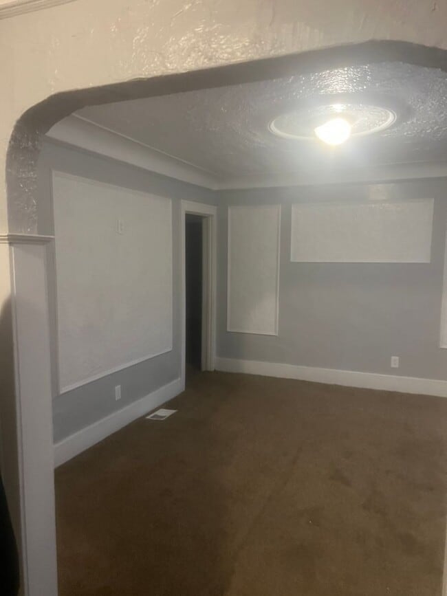 Foto del edificio - 16233 Indiana St