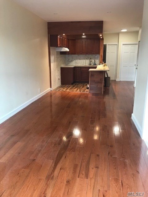 Foto principal - 32-03 31st Ave