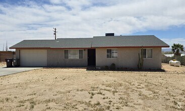 Building Photo - 4587 Ave La Flora Desierta