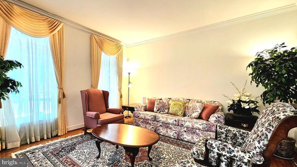 Primary Photo - 10616 Regent Park Ct