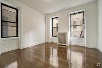Building Photo - 26 E 91st St