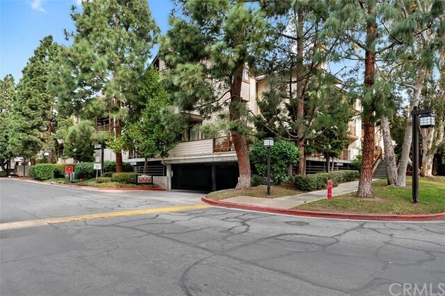 Building Photo - 2563 Plaza del Amo Plz