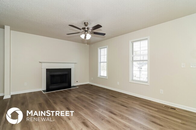 Foto del edificio - 211 Hampton Dr