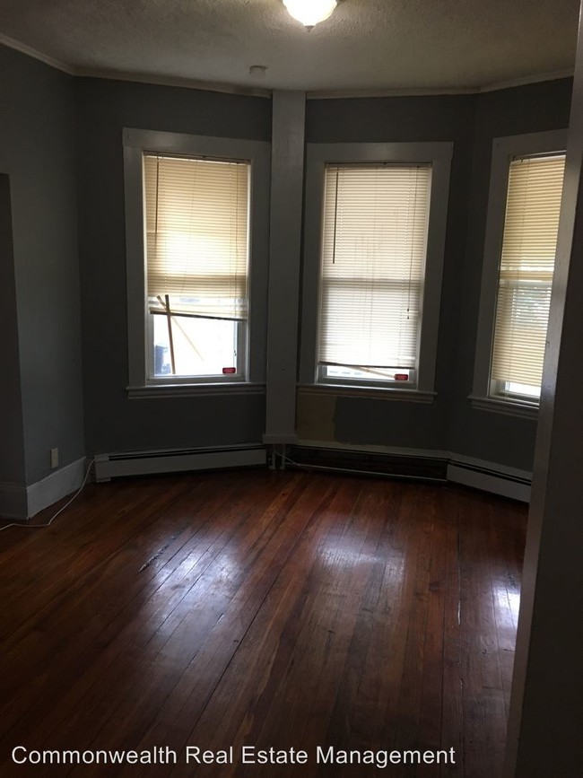 Building Photo - 48 Fowler St