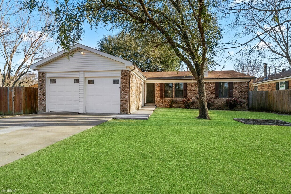 Primary Photo - 3 br, 2 bath House - 836 Hollow Creek Rd