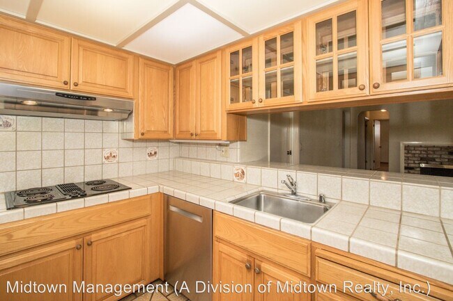 Building Photo - 4 br, 3 bath House - 615 Wellsbury Way