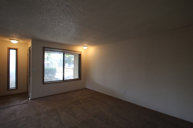 Building Photo - 3107 NE Whitman Ave