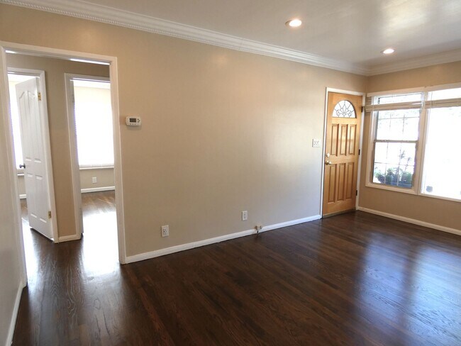 Foto del edificio - *Available NOW  in Lakewood!*