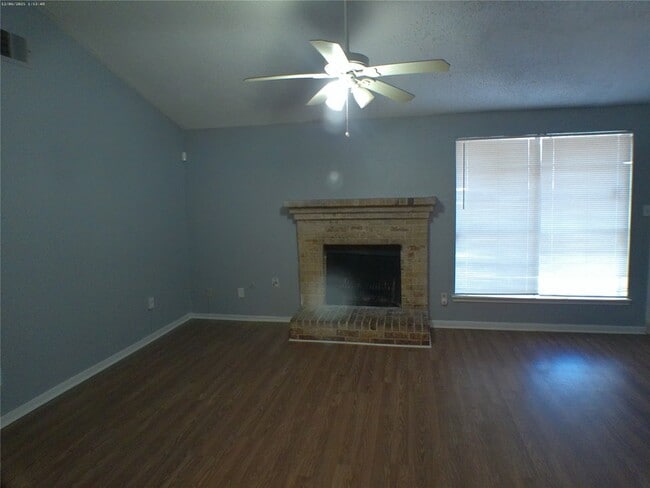 Foto del edificio - 15914 Willbriar Ln