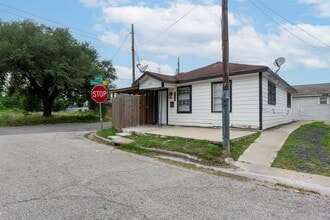 Building Photo - 1209 Cabell St