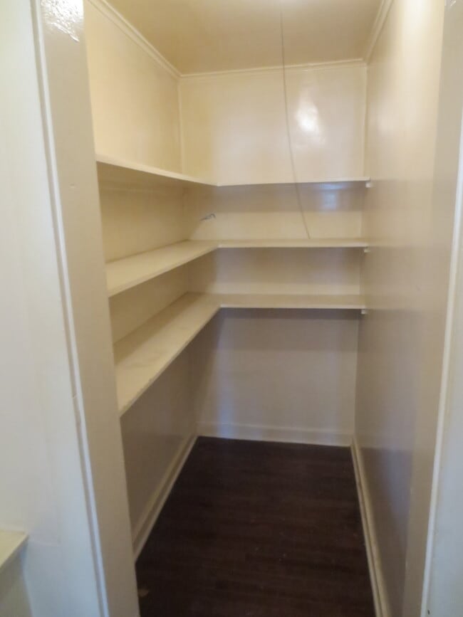 Foto del edificio - 339 Hemlock Dr