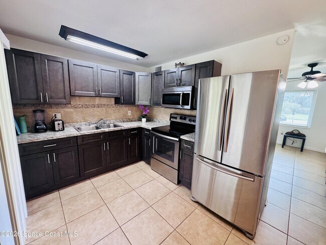 Foto del edificio - 1812 Oakwood Dr