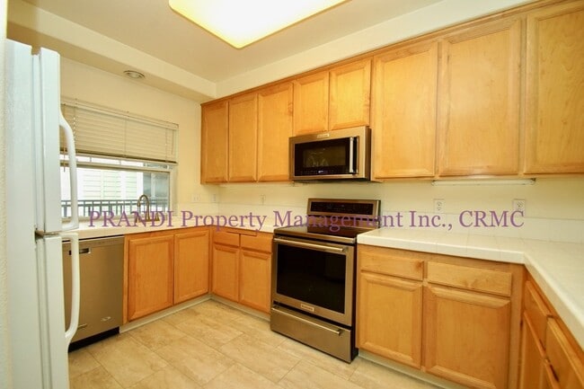 Building Photo - Prime Novato Location – Condo with Private...
