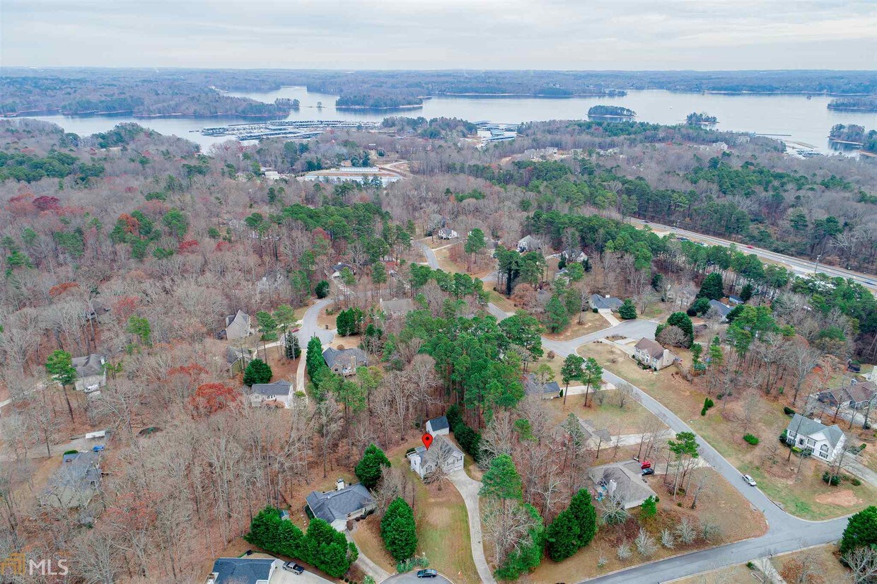 Primary Photo - 8440 Emerald Pointe Ln
